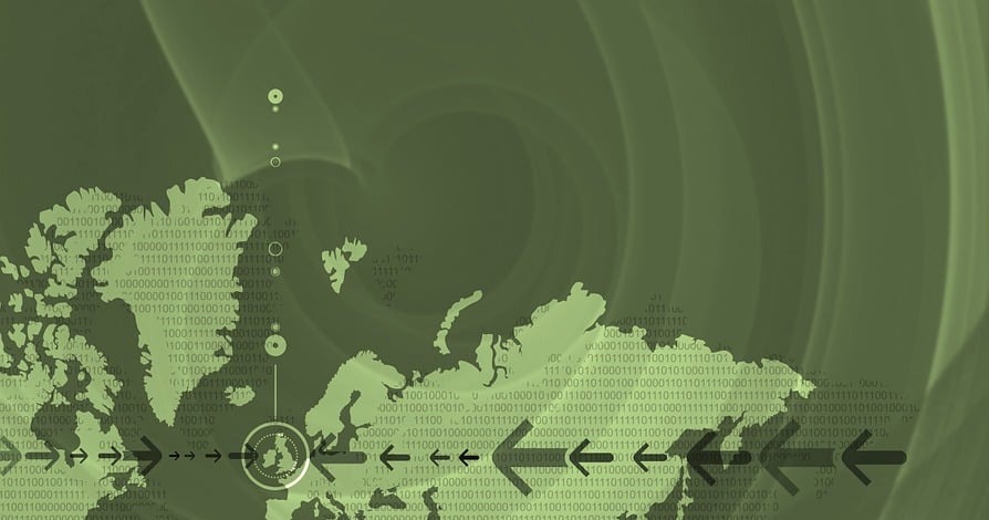 Weltkarte mit Binärcode und konvergierenden Datenpfeilen als Symbolbild für globale KI-Sichtbarkeit (Generative Engine Optimization)